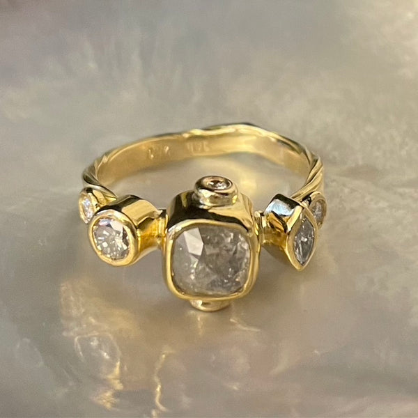 Cocktail ring