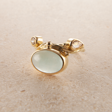 Seafire gold ring
