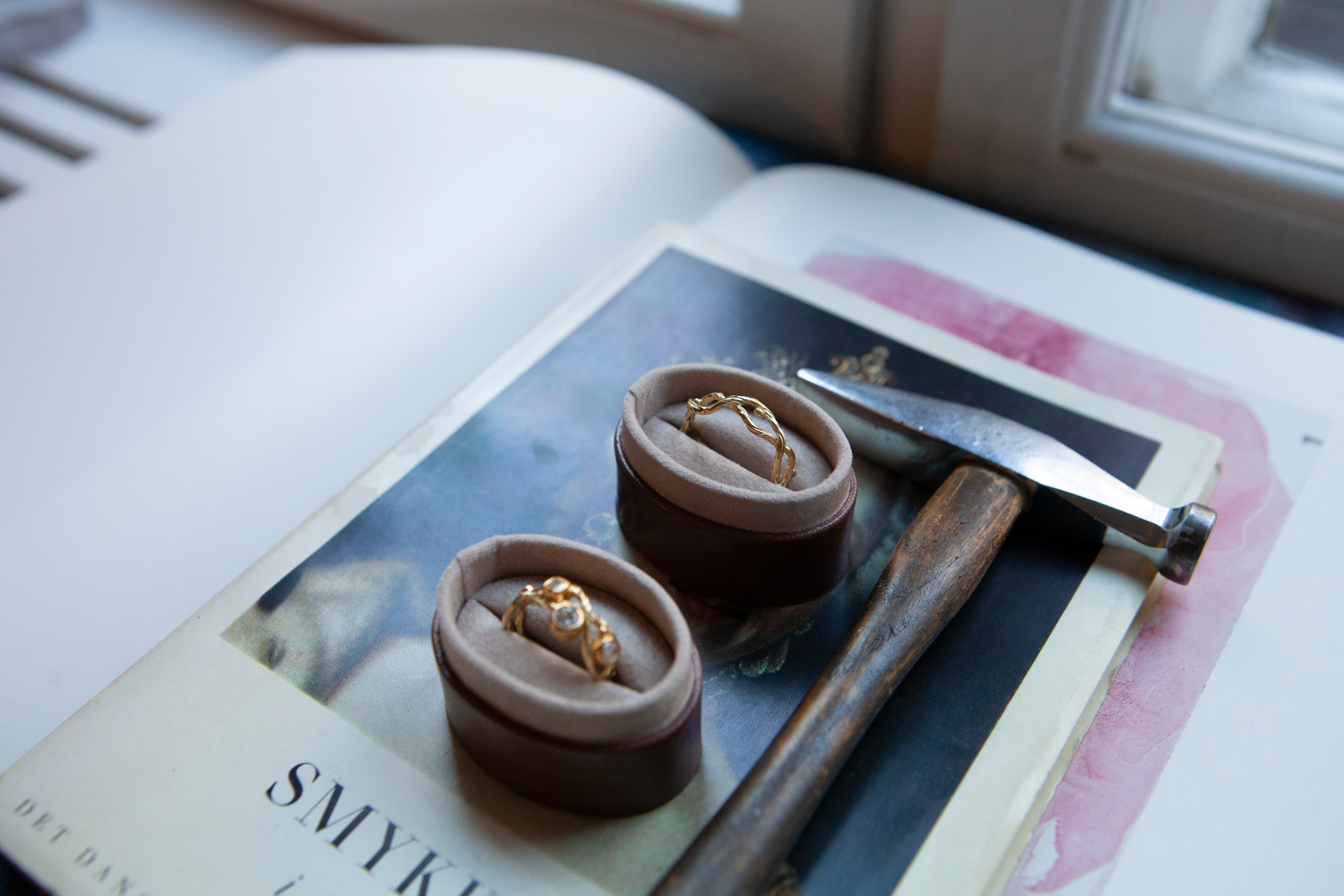 slider image slider_item_jk6AnM