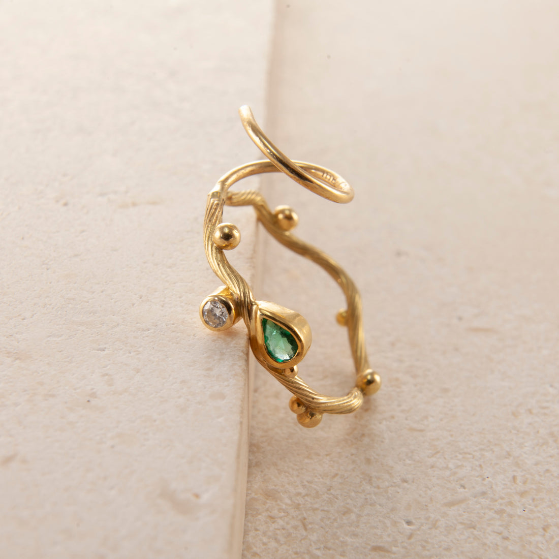 Tallulah gold hoops medium