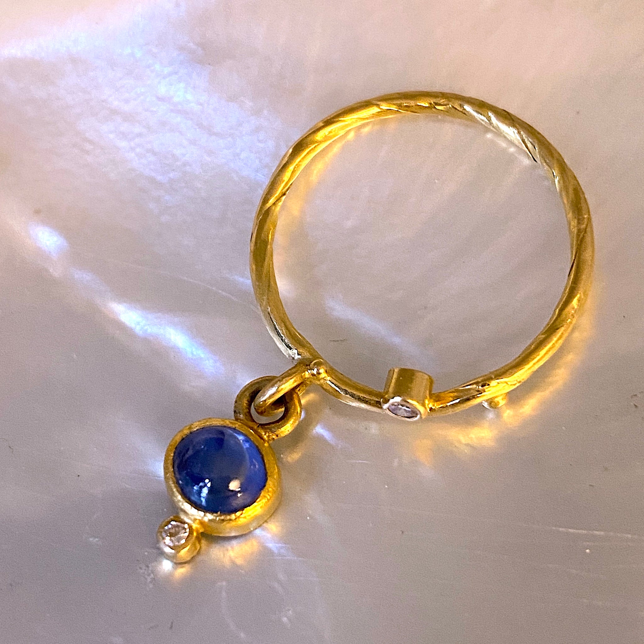 Seafire Guld Ring med Vedhæng 